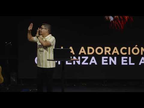 La adoracion comienza en el altar